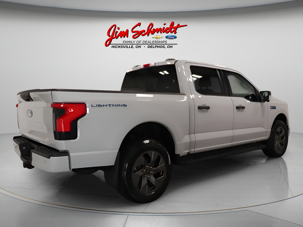 Used 2024 Ford F150 Lightning XLT AWD/4WD image 6