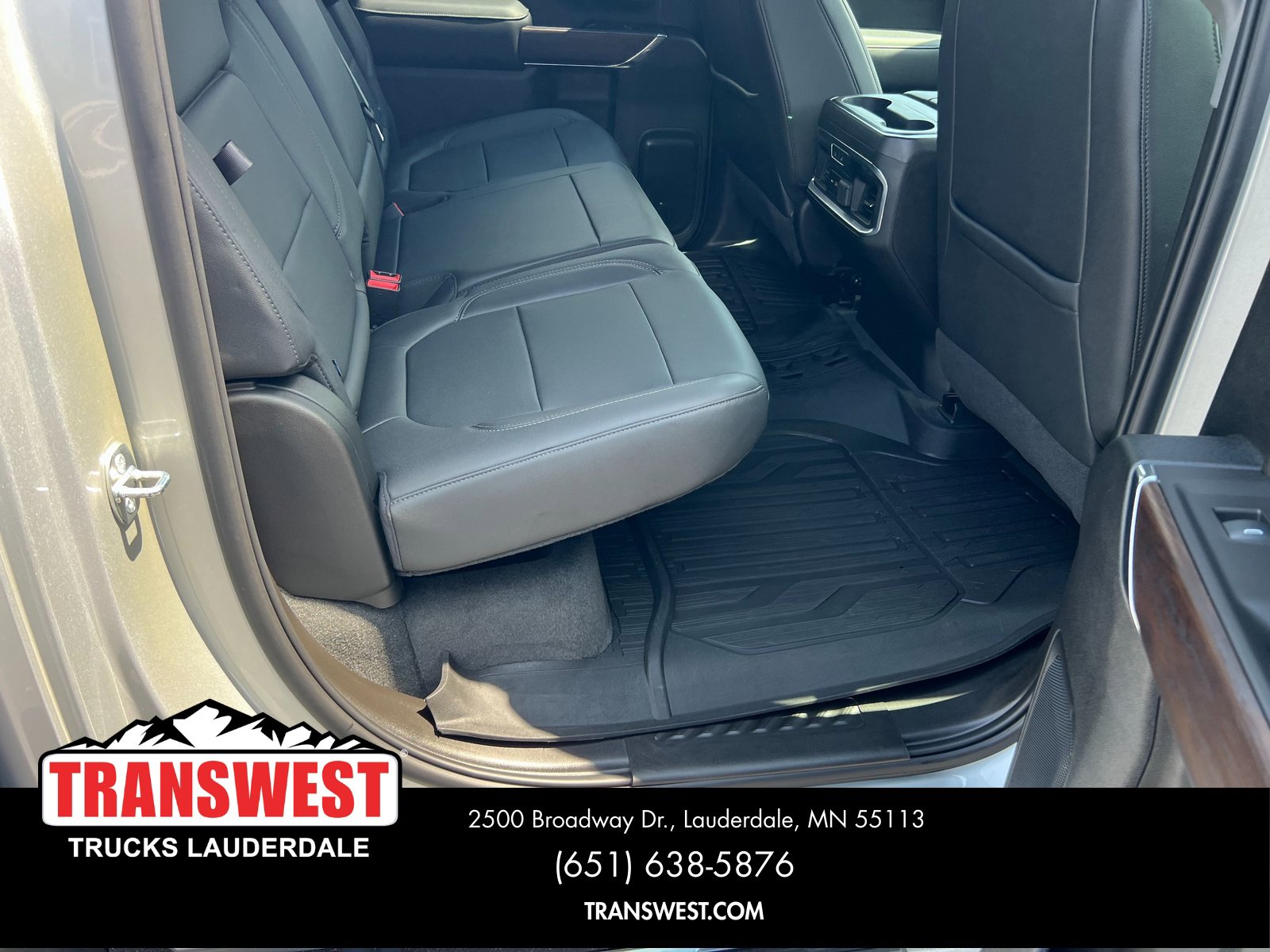 Used 2021 GMC Sierra 2500 SLT w/ SLT Premium Package image 3