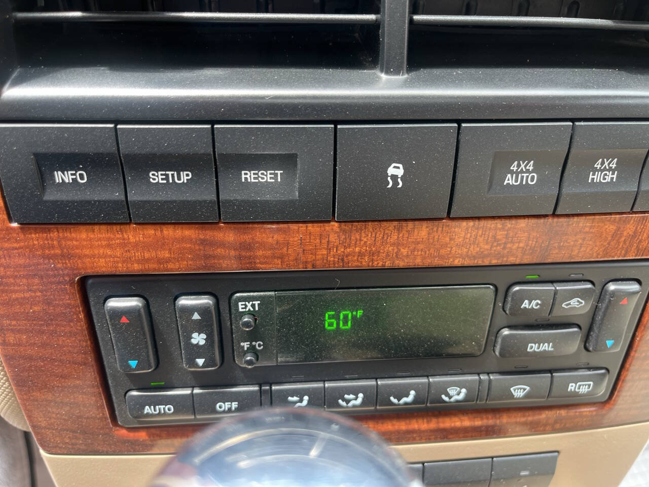 Used 2010 Ford Explorer Eddie Bauer AWD/4WD image 19