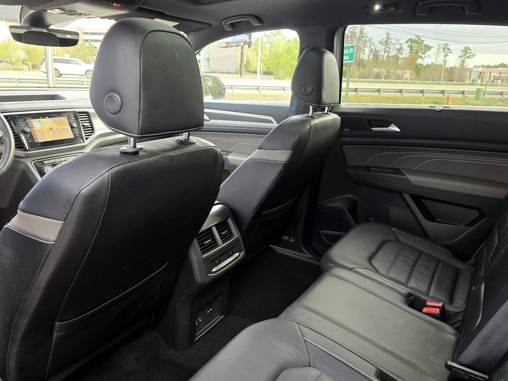 Certified 2021 Volkswagen Atlas Cross Sport SEL Premium image 27