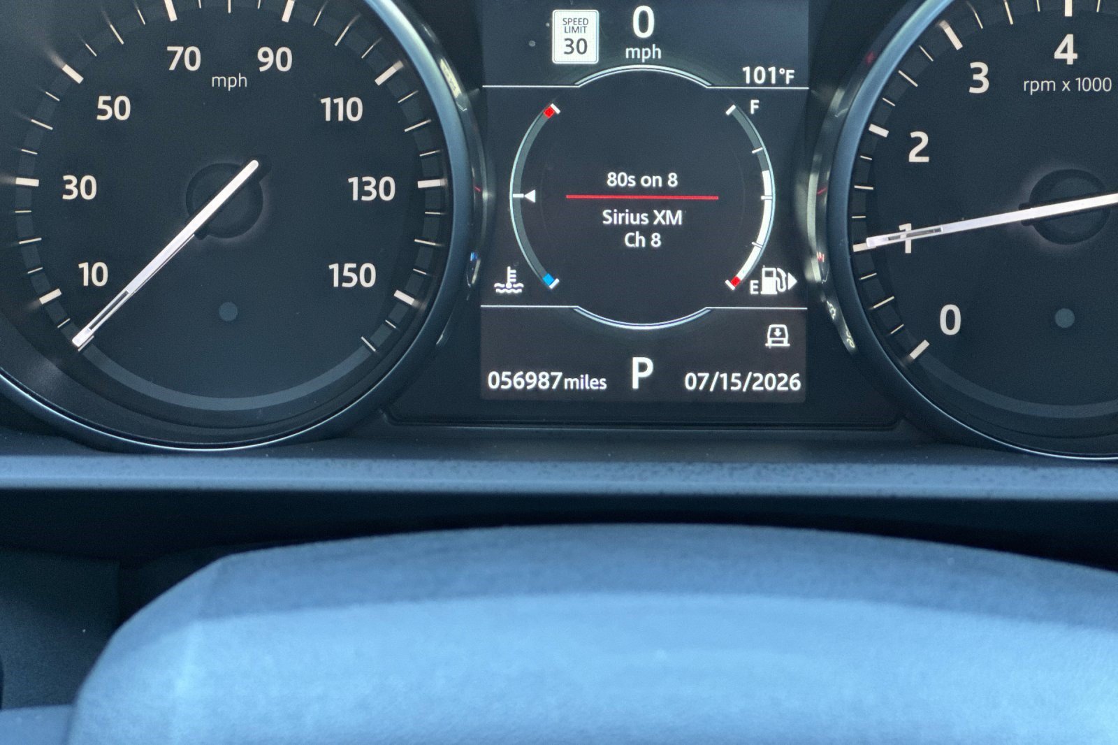 Used 2019 Land Rover Discovery SE AWD/4WD image 24
