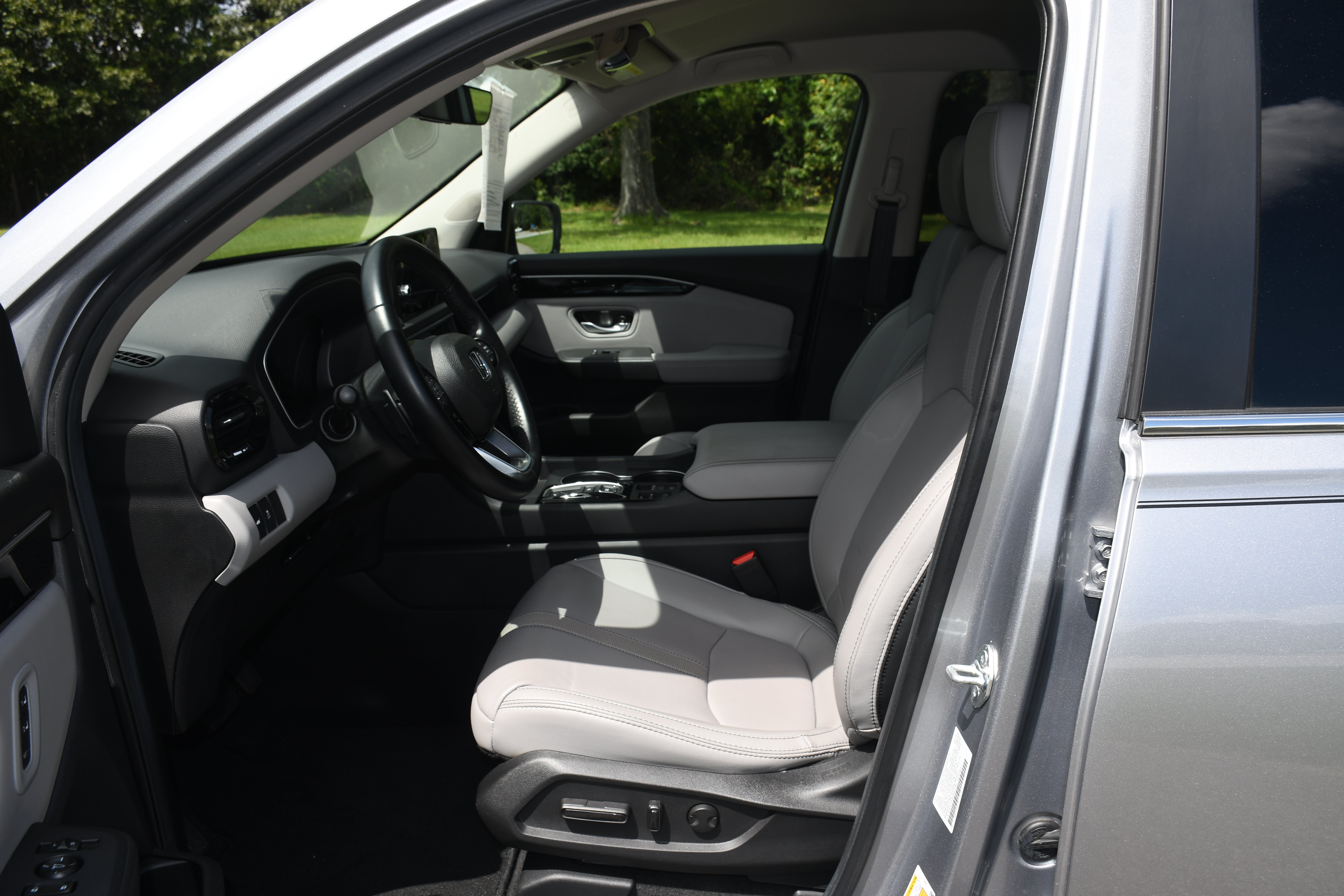 Used 2025 Honda Pilot EX-L image 7