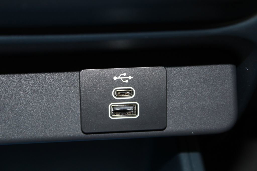 New 2026 Ford Maverick XLT image 40