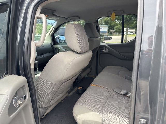 Used 2013 Nissan Frontier SV w/ SV Value Truck Pkg AWD/4WD image 20