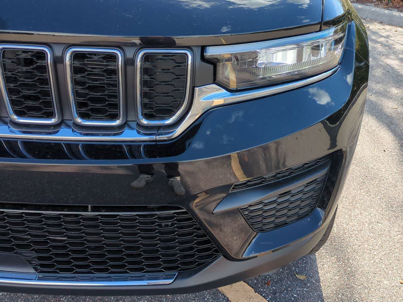 New 2026 Jeep Grand Cherokee Laredo X AWD/4WD image 11