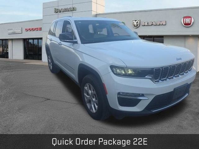Used 2022 Jeep Grand Cherokee Limited AWD/4WD image 2