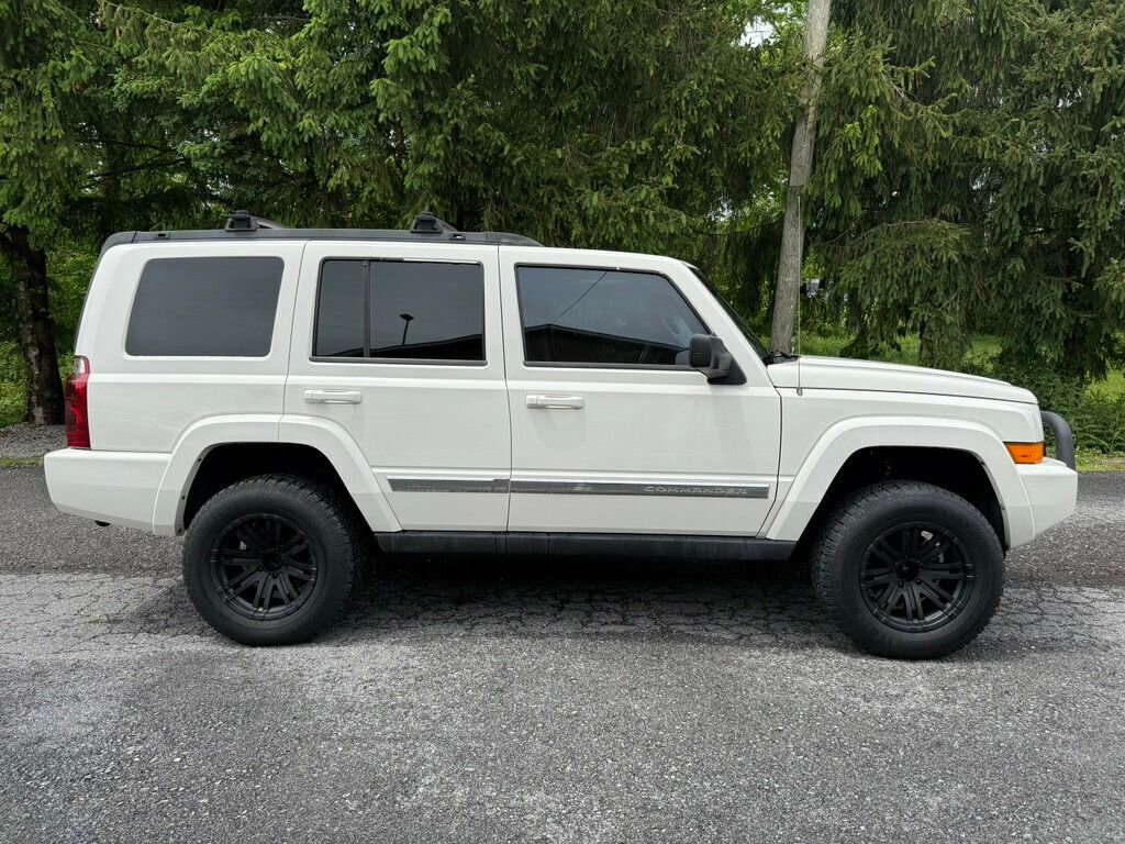 Used 2010 Jeep Commander Sport w/ Sun/Sound Group AWD/4WD image 2