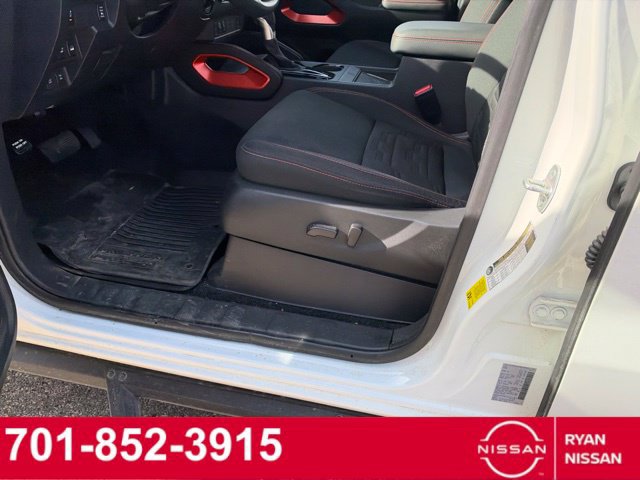 Used 2024 Nissan Frontier PRO-4X w/ Pro Convenience Package AWD/4WD image 9