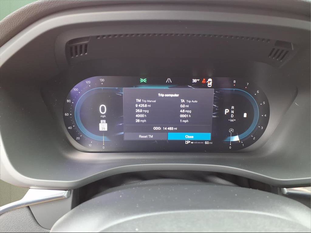 Used 2024 Volvo XC60 B5 Plus image 14