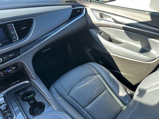 Used 2023 Buick Enclave Essence w/ Experience Buick Package AWD/4WD image 25