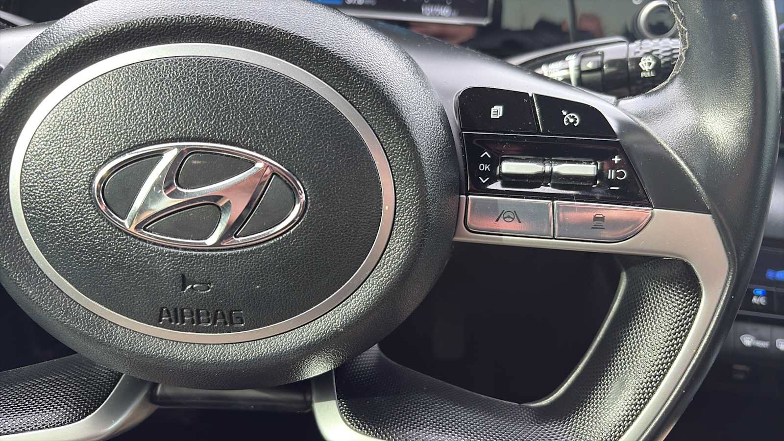 Used 2022 Hyundai Elantra SEL w/ Convenience Package FWD image 10