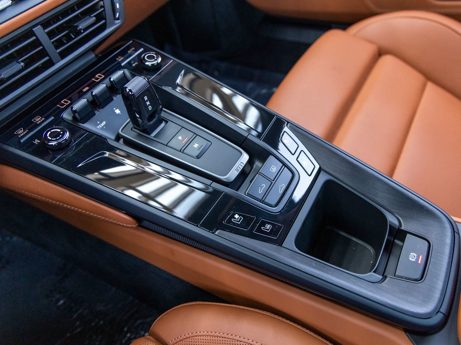 Certified 2025 Porsche 911 Carrera GTS RWD image 40