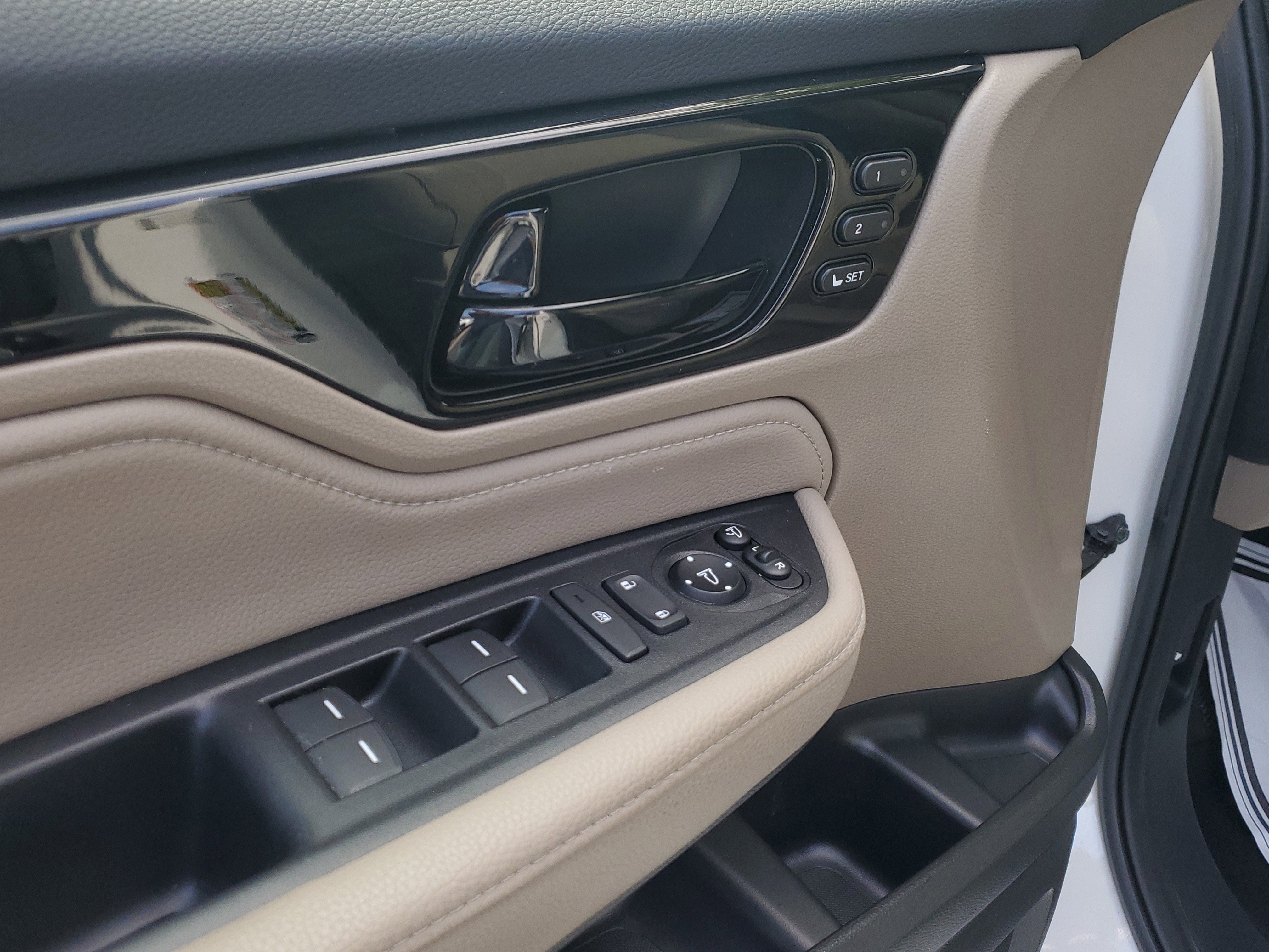 Used 2023 Honda Odyssey Elite image 19