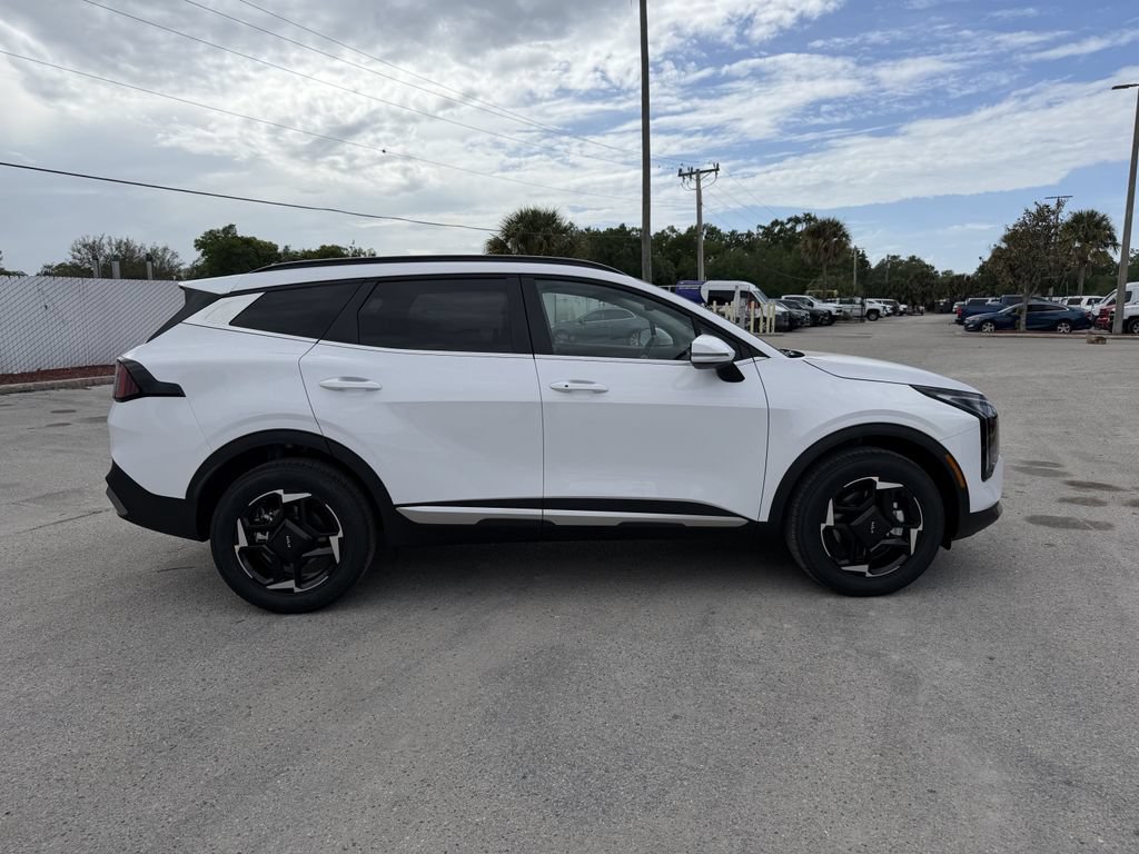 New 2026 Kia Sportage EX w/ EX Panorama Roof Package FWD image 3