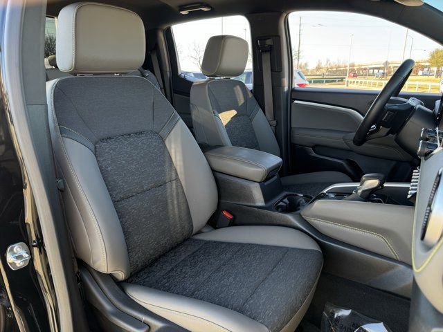 Certified 2024 Chevrolet Colorado ZR2 w/ Safety Package image 31