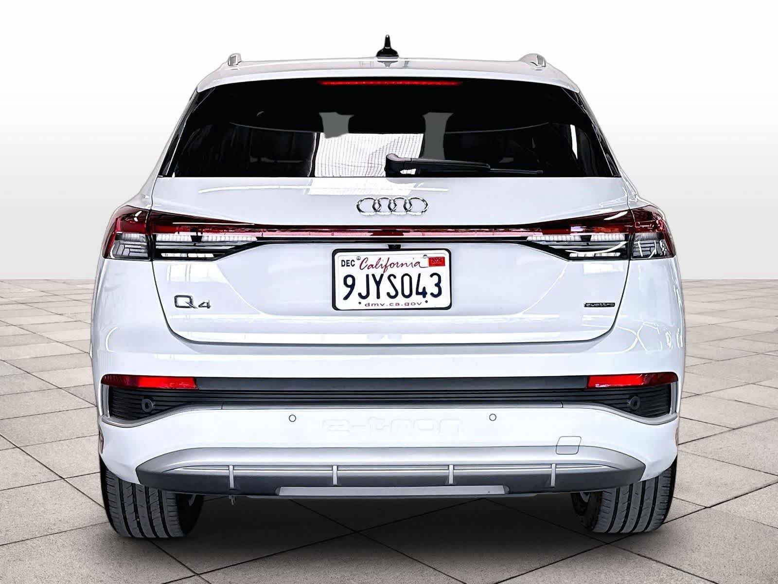 Used 2024 Audi Q4 e-tron Premium AWD/4WD image 8