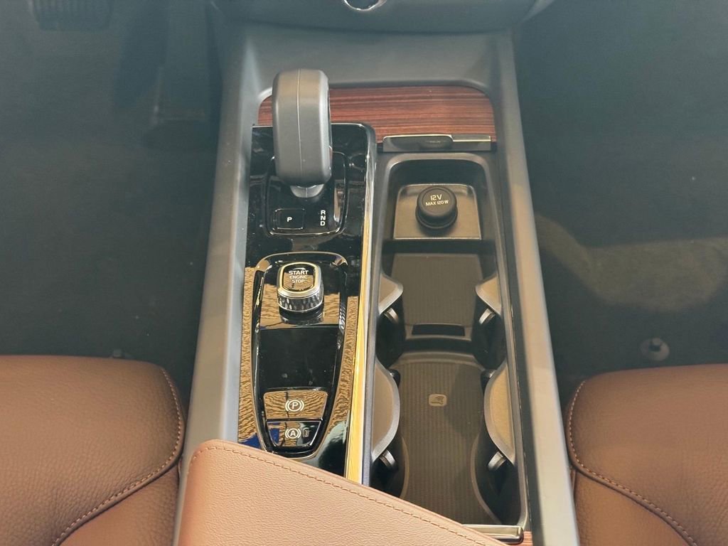 New 2026 Volvo V60 B5 Cross Country Plus w/ Climate Package image 14