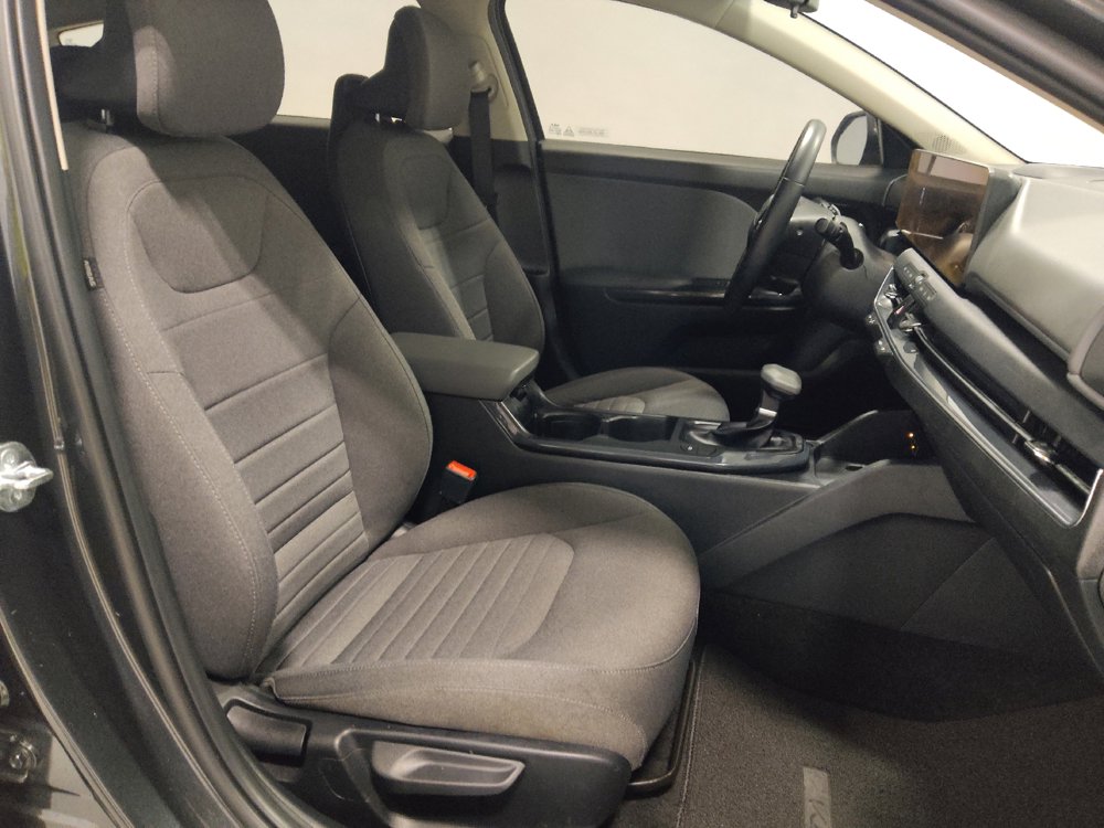 Used 2025 Kia K4 EX FWD image 21