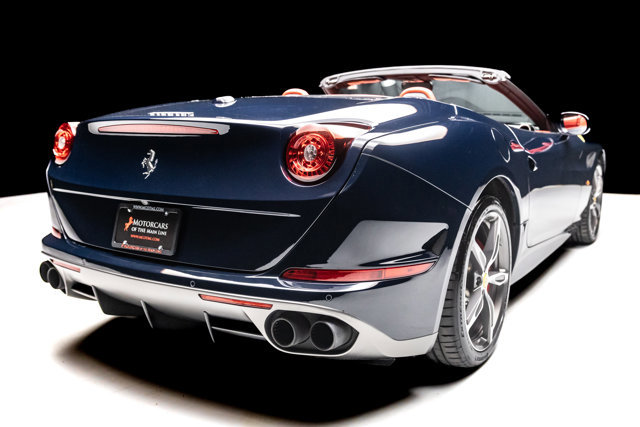 Used 2016 Ferrari California T RWD image 26
