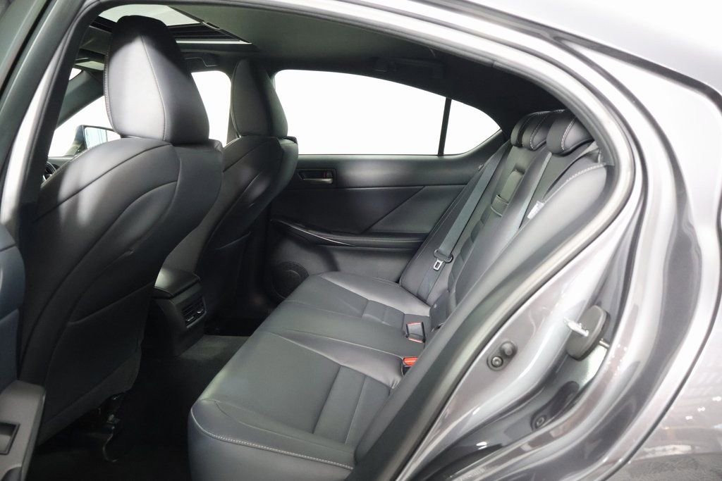 Used 2024 Lexus IS 350 F Sport RWD image 11