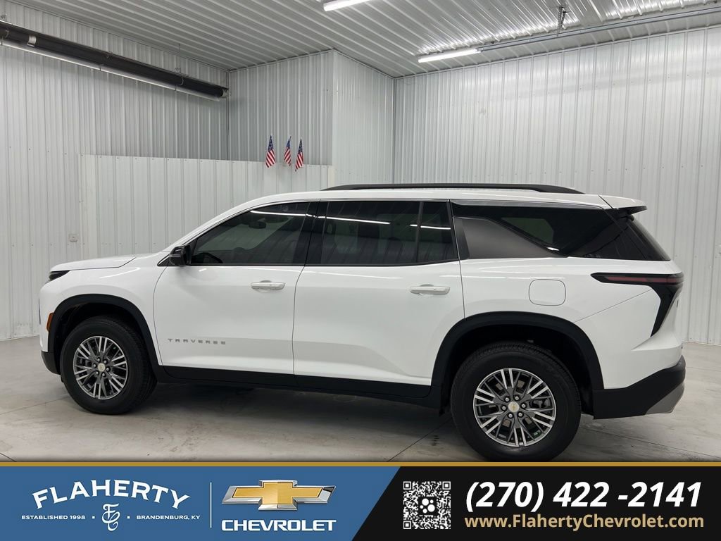 Used 2024 Chevrolet Traverse LT FWD image 5