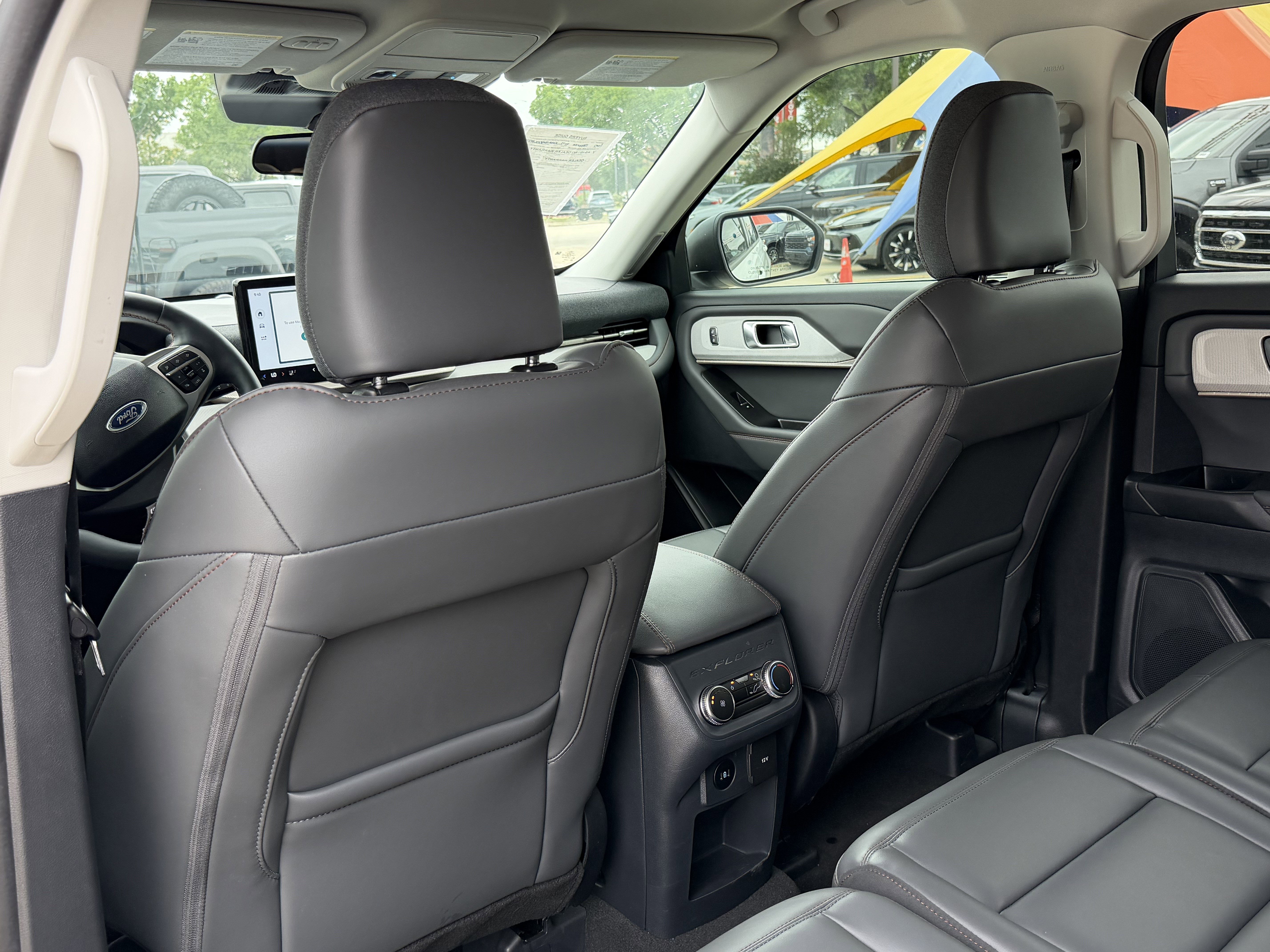Certified 2025 Ford Explorer Active w/ Active Comfort Package RWD image 14