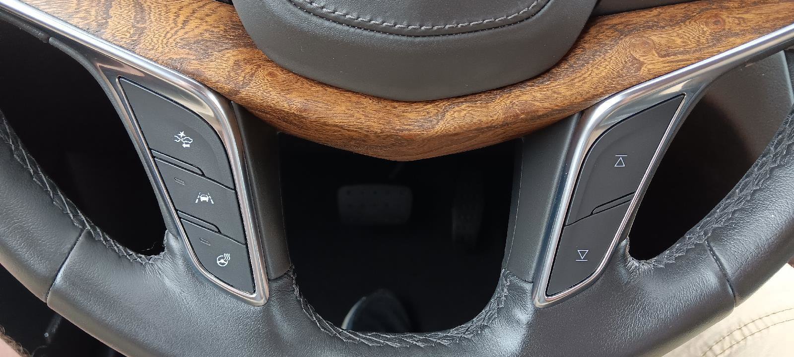 Used 2021 Cadillac XT5 Premium Luxury w/ Platinum Package image 19