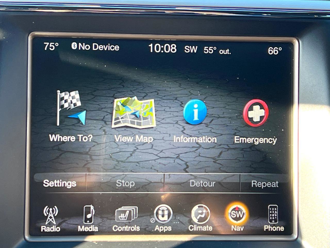 Used 2015 Jeep Grand Cherokee Altitude image 28