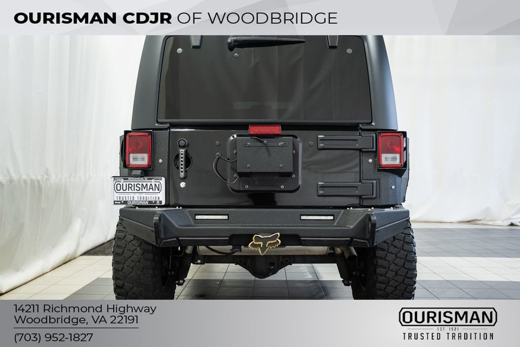 Used 2018 Jeep Wrangler Unlimited Rubicon w/ Connectivity Group image 6