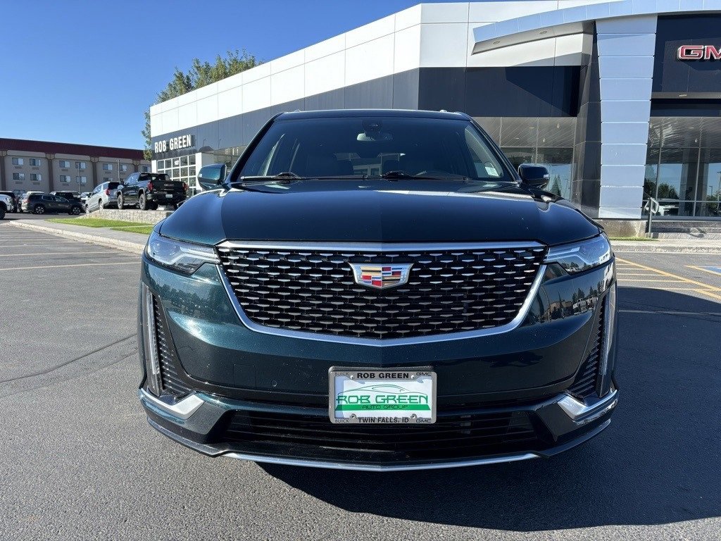 Used 2024 Cadillac XT6 Premium Luxury image 2