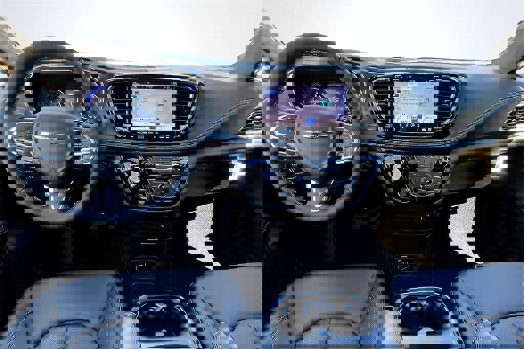 New 2026 Chrysler Pacifica Select image 5