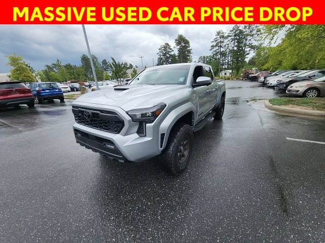 Used 2024 Toyota Tacoma TRD Sport w/ TRD Sport Premium Package AWD/4WD image 5