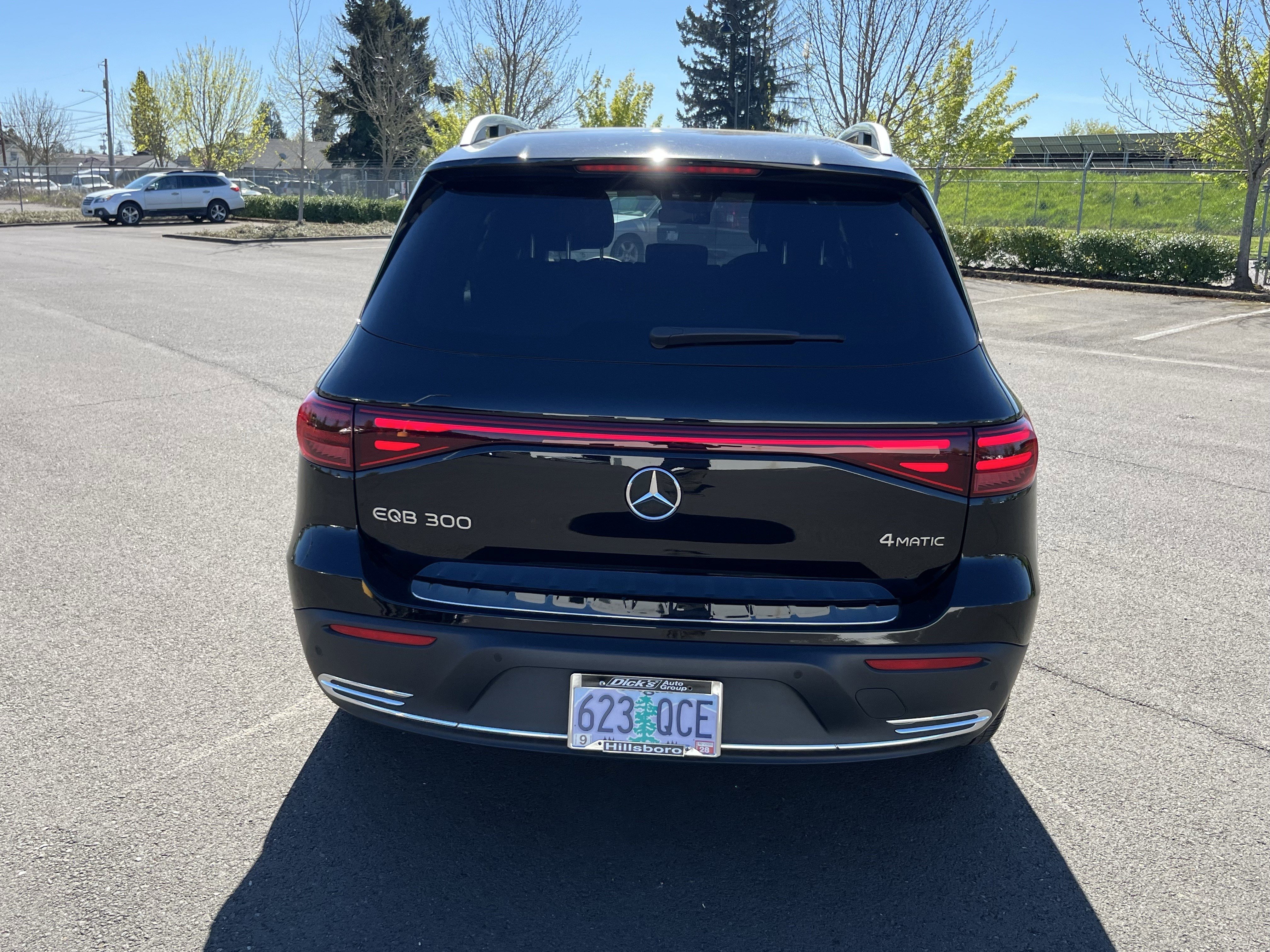 Used 2024 Mercedes-Benz EQB 300 4MATIC image 4