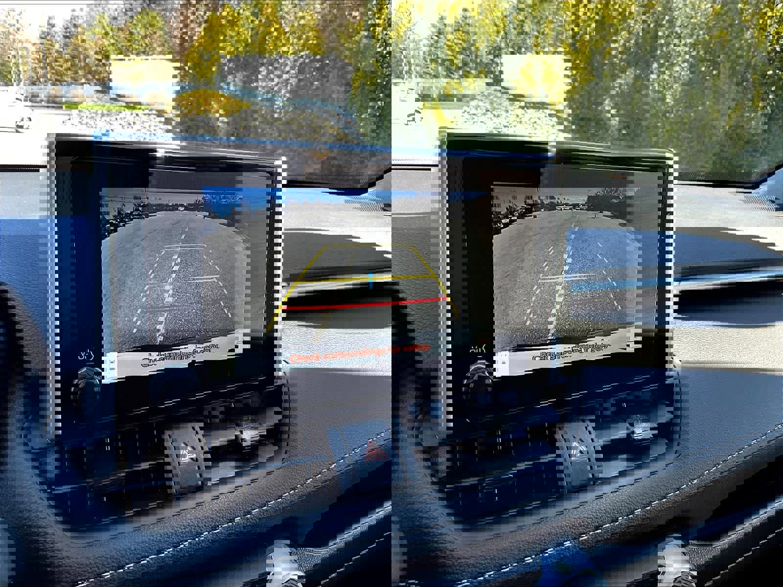 Used 2025 Toyota RAV4 XLE image 19