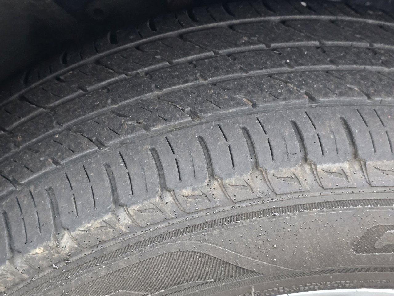Used 2021 Toyota RAV4 LE AWD/4WD image 18