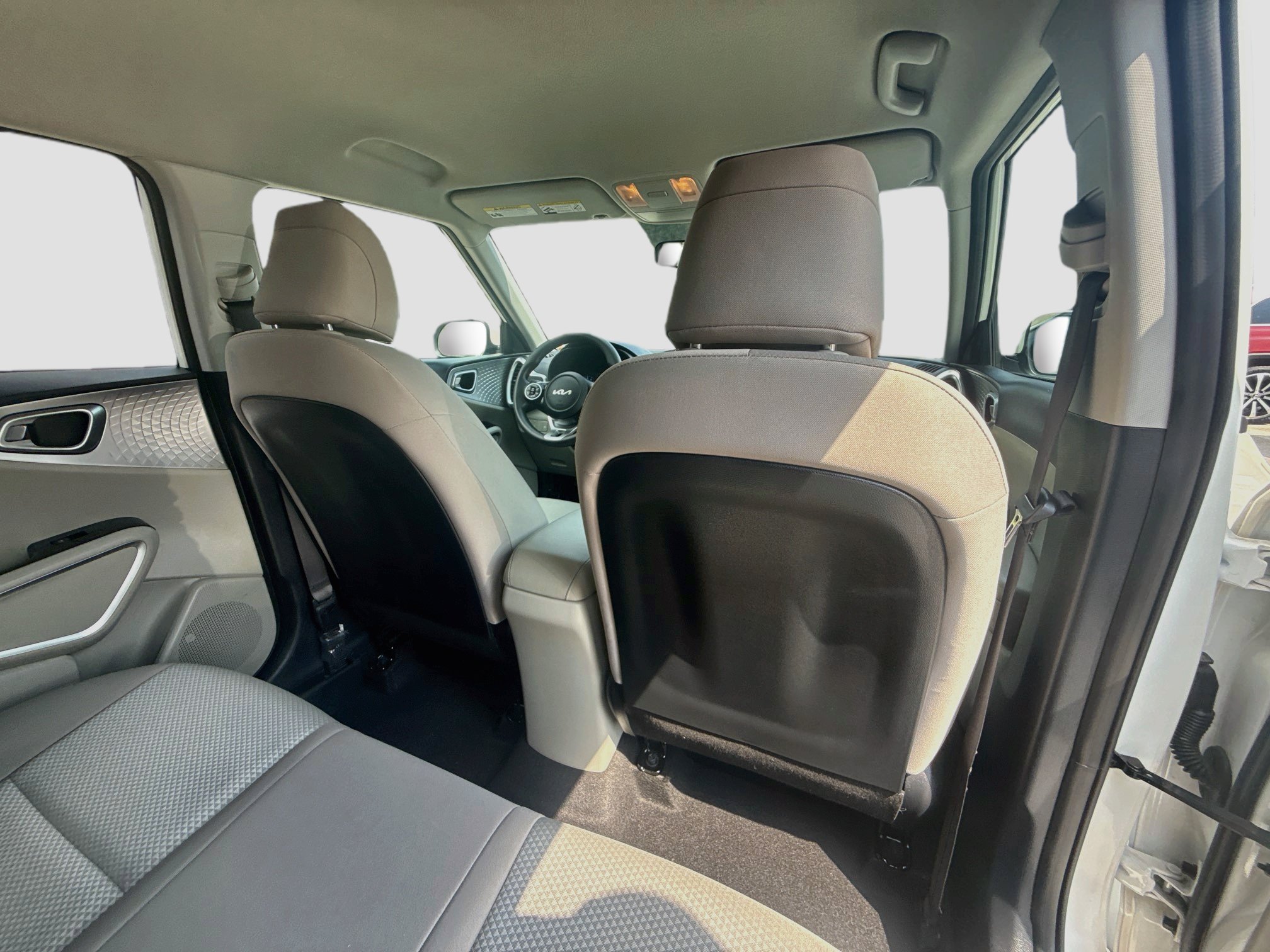Used 2022 Kia Soul LX FWD image 26
