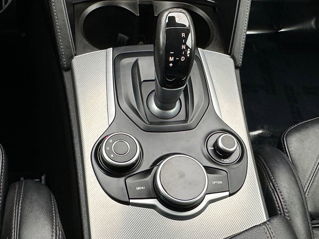 Used 2018 Alfa Romeo Stelvio Ti Sport image 17
