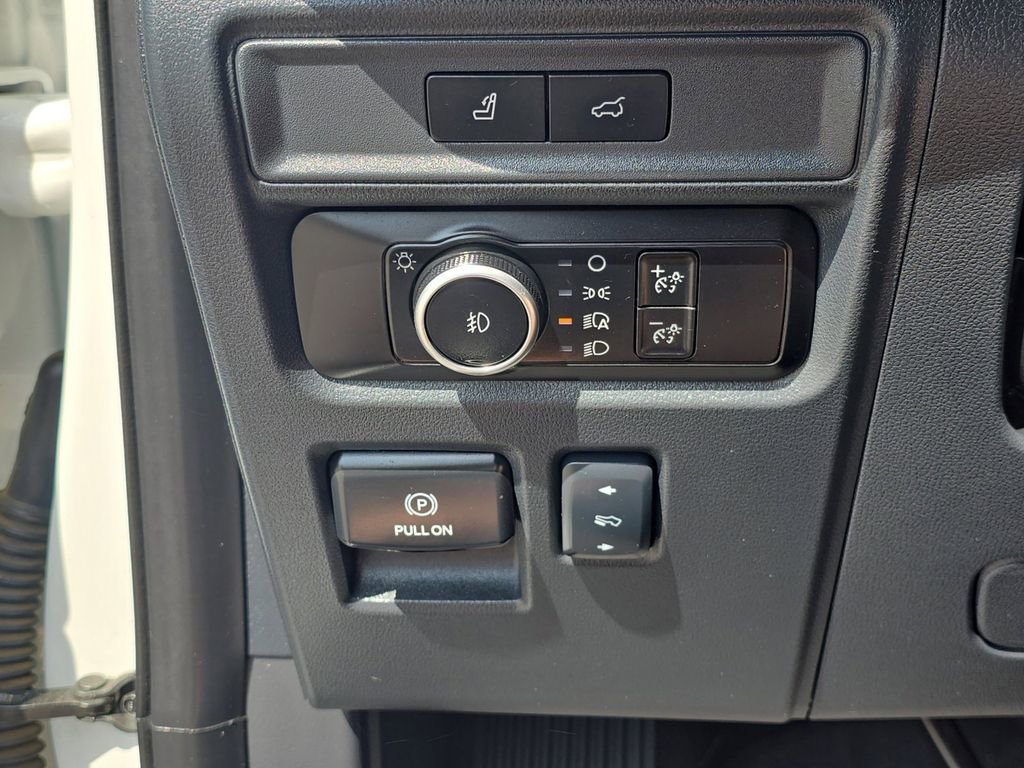 Used 2024 Ford Expedition Limited image 23