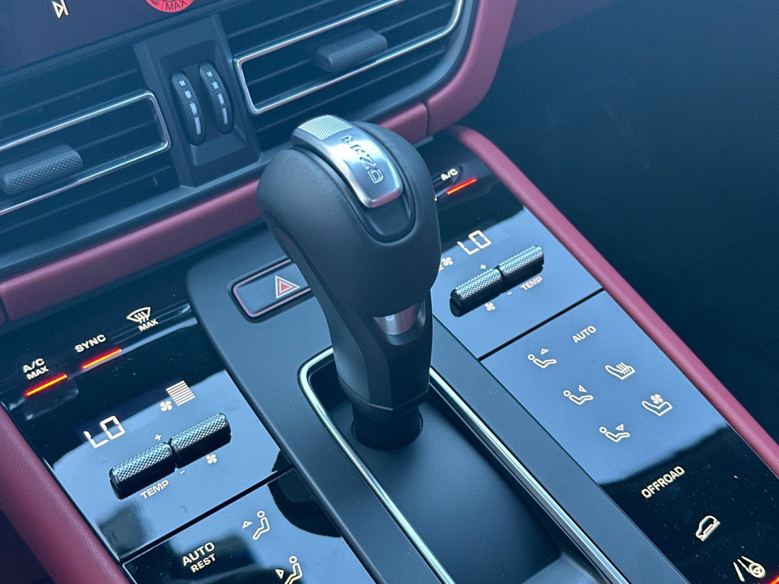New 2026 Porsche Macan AWD/4WD image 21