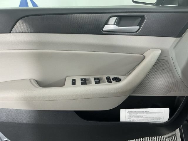 Used 2016 Hyundai Sonata Sport w/ Option Group 1V FWD image 7