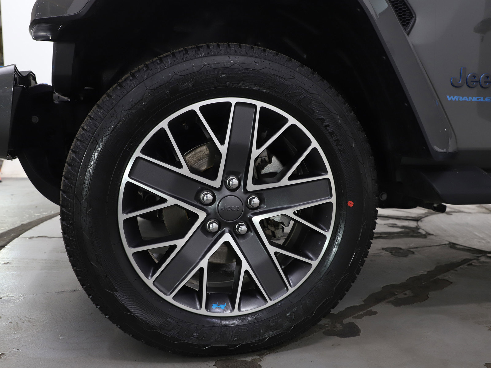 Used 2023 Jeep Wrangler Unlimited Sahara AWD/4WD image 29
