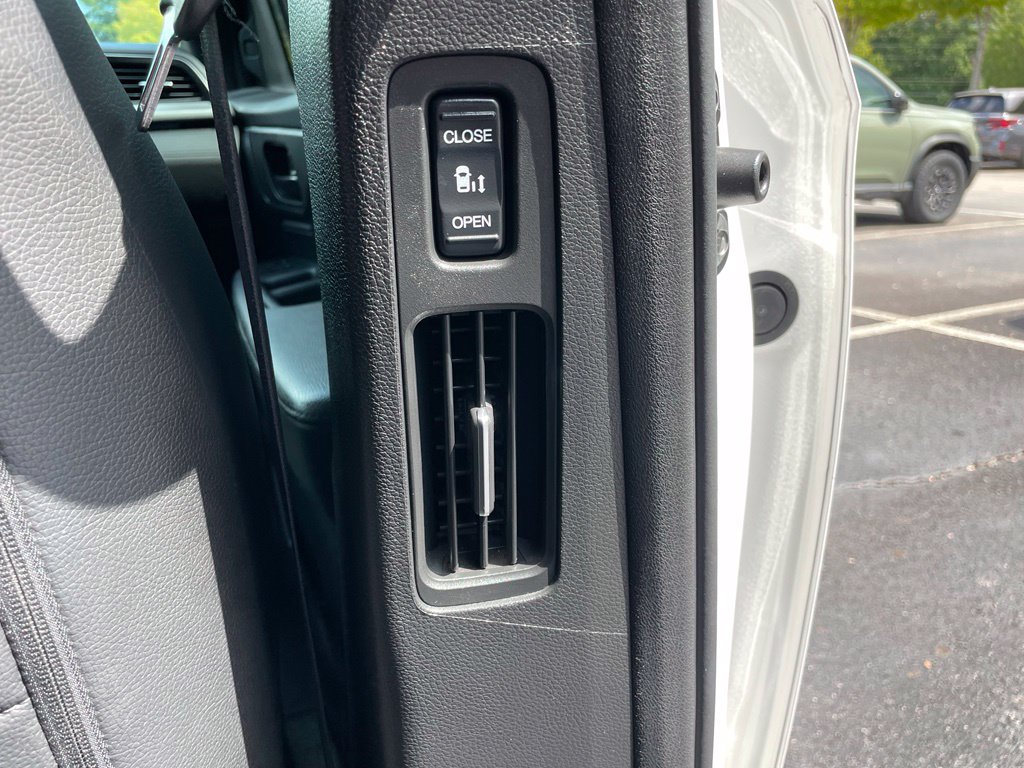 Certified 2024 Honda Odyssey Sport image 38