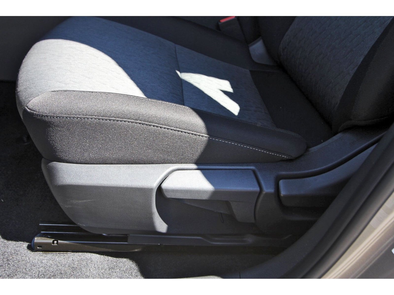 Certified 2026 Nissan Sentra SV w/ SV Convenience Package FWD image 29