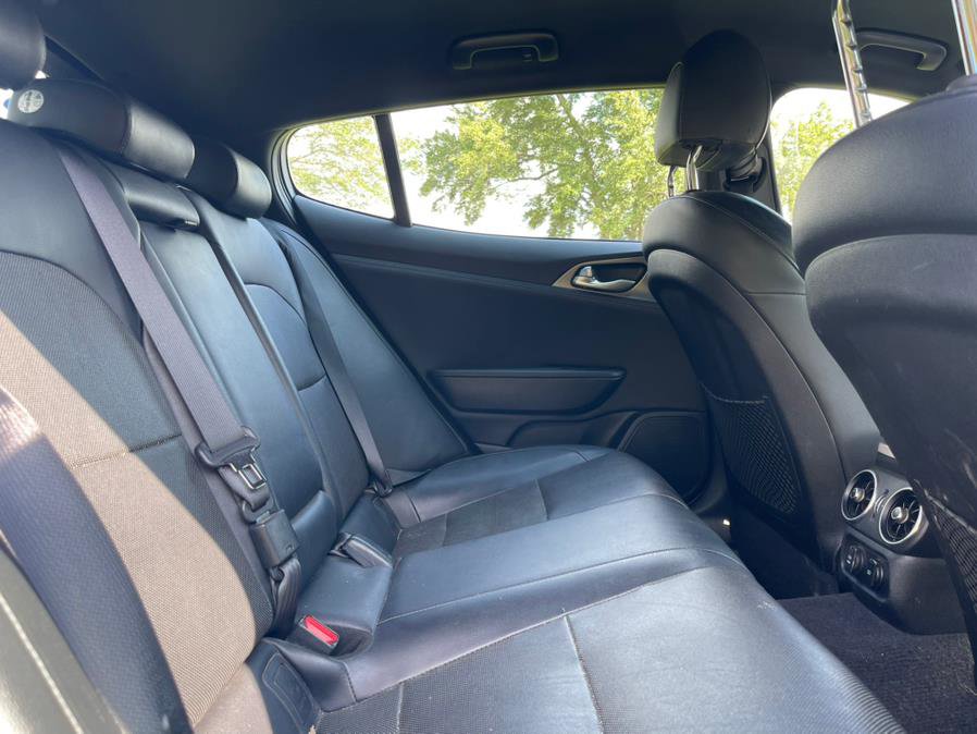 Used 2018 Kia Stinger GT image 12