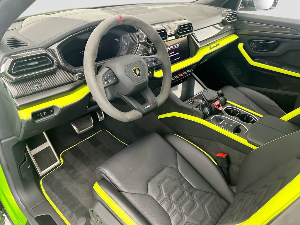 Used 2025 Lamborghini Urus SE AWD/4WD image 9
