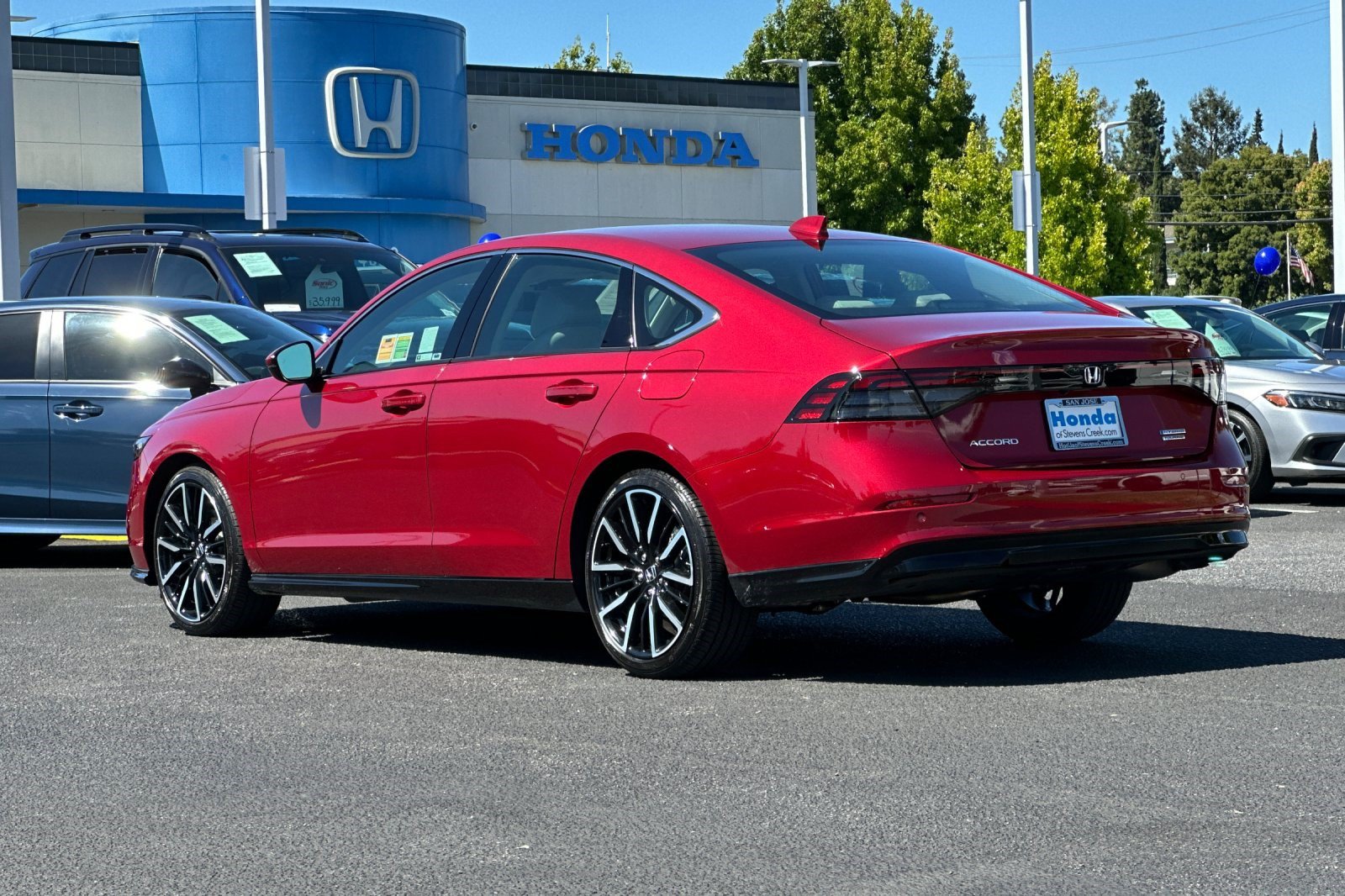 Used 2025 Honda Accord Touring image 3