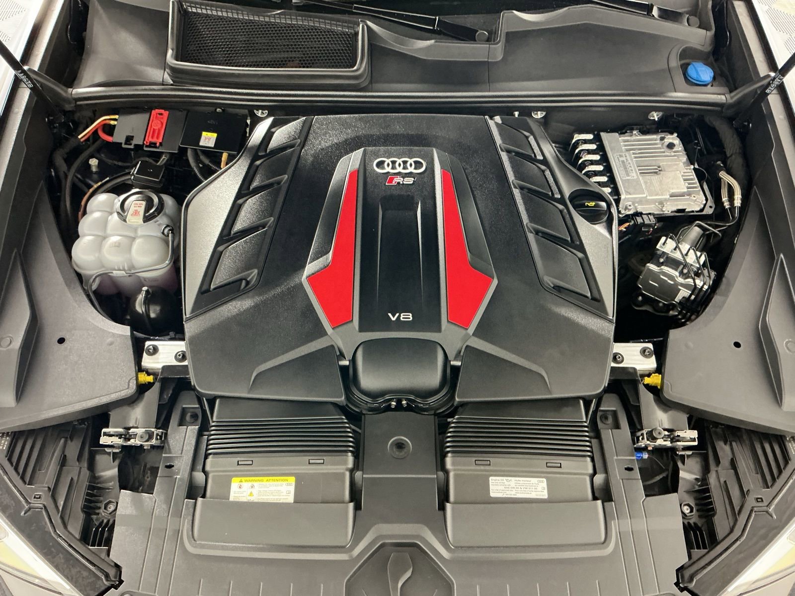 Certified 2024 Audi RS Q8 AWD/4WD image 24