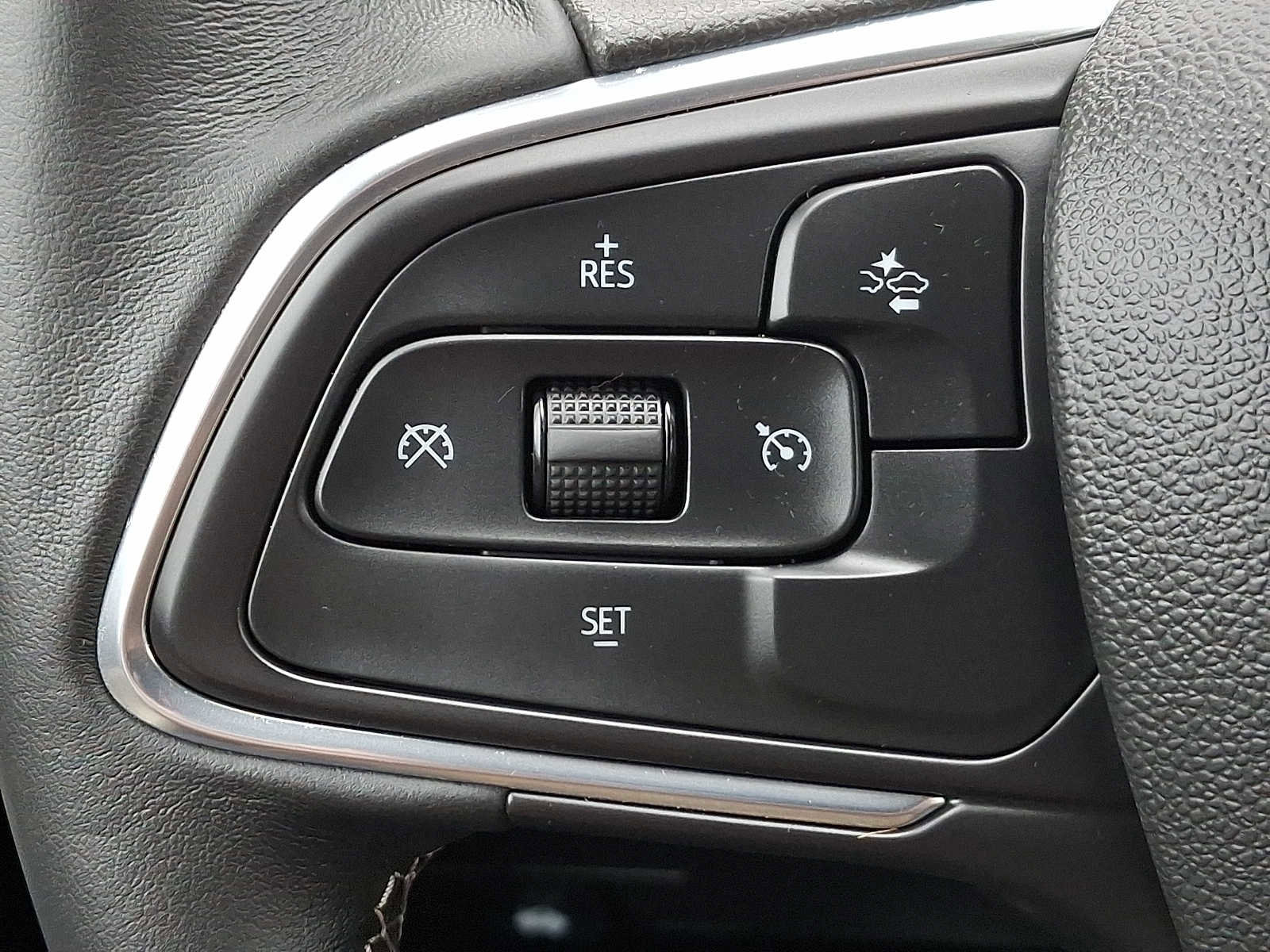Certified 2021 Buick Encore GX Select FWD image 22