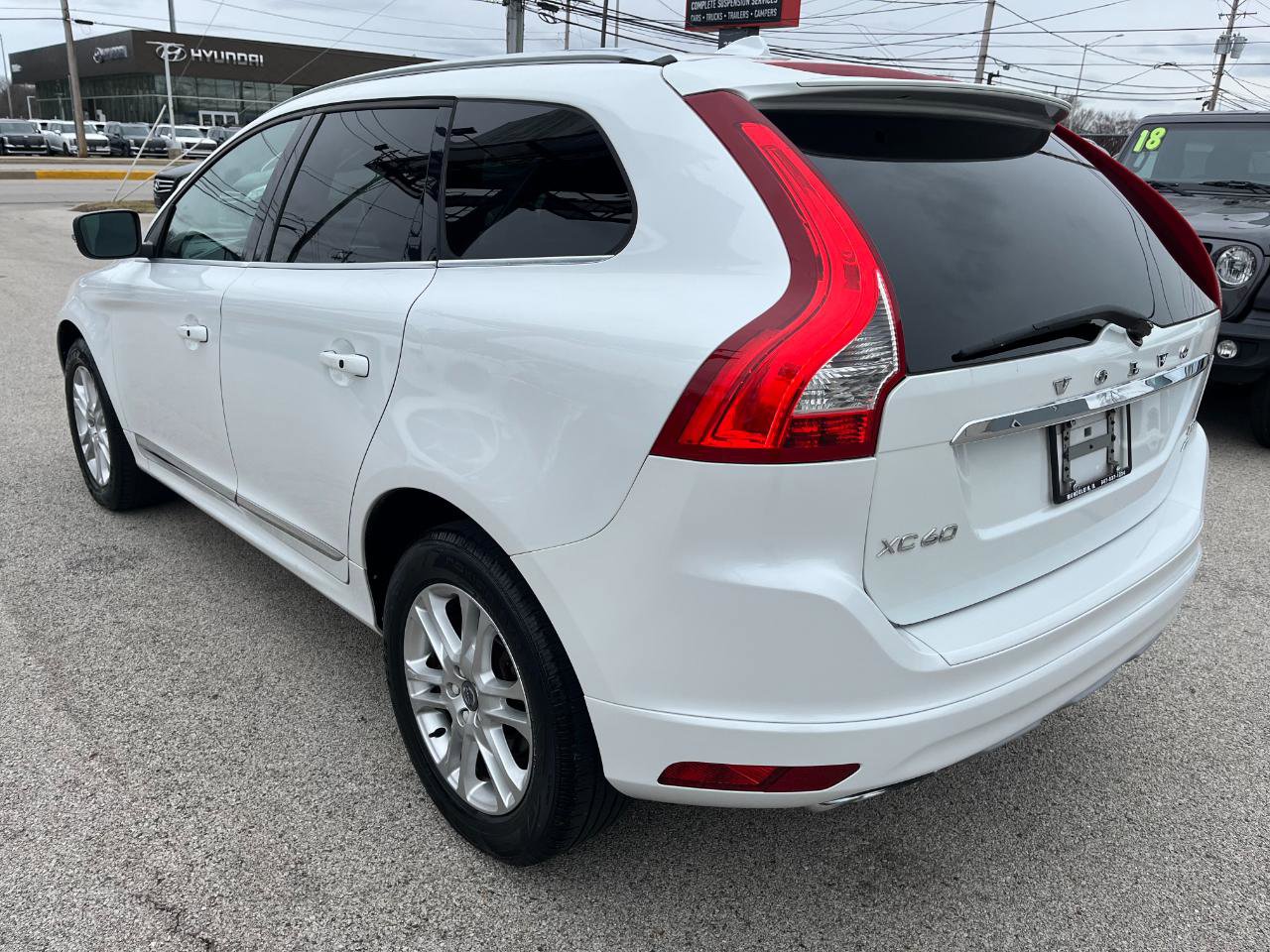 Used 2016 Volvo XC60 T5 Premier image 3