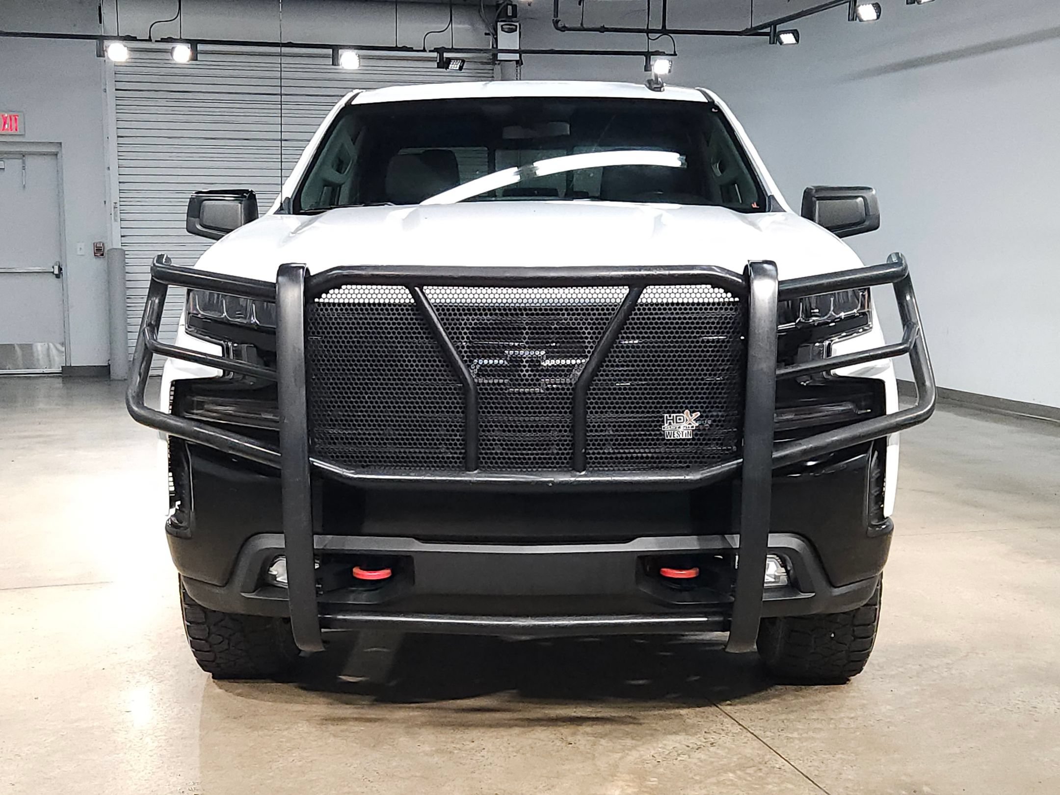 Used 2021 Chevrolet Silverado 1500 LT Trail Boss w/ Convenience Package II AWD/4WD image 2
